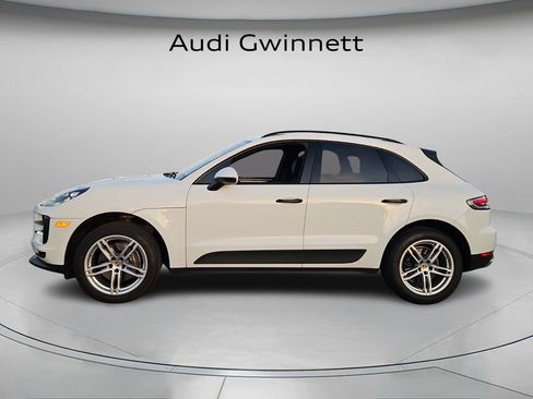 Used 2021 Porsche Macan image 3