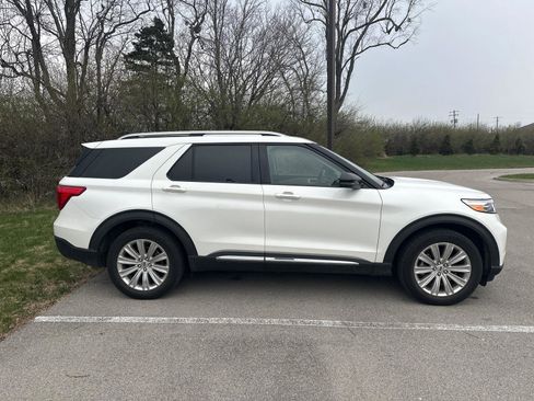 Used 2021 Ford Explorer Limited w/ Equipment Group 301A image 15