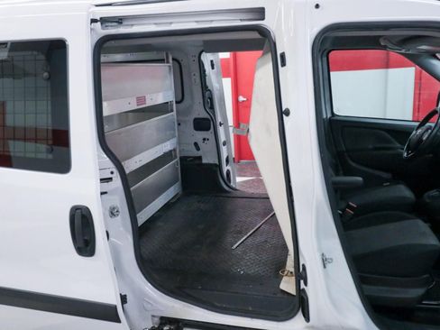 Used 2019 RAM ProMaster City Tradesman SLT FWD image 29