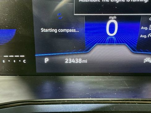 Used 2023 Volkswagen Taos SE AWD/4WD image 13