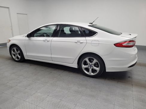 Used 2015 Ford Fusion SE image 3