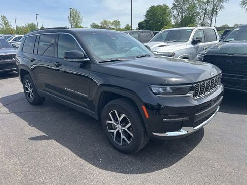 Used 2024 Jeep Grand Cherokee L Limited AWD/4WD image 5