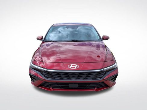 Used 2024 Hyundai Elantra Limited FWD image 2