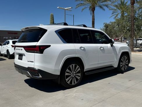 New 2026 Lexus LX 700h Luxury image 7