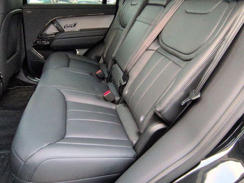 New 2025 Land Rover Range Rover Sport SE image 20