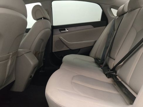 Used 2017 Hyundai Sonata SE image 18