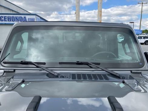 Used 2023 Jeep Wrangler Unlimited Sport AWD/4WD image 9