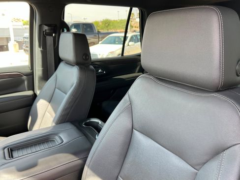Used 2023 Chevrolet Tahoe LT w/ Luxury Package AWD/4WD image 17