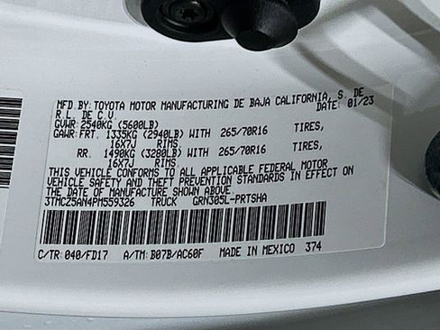 Used 2023 Toyota Tacoma TRD Off-Road image 27