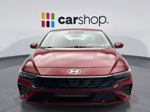 Used 2024 Hyundai Elantra SEL FWD image 8