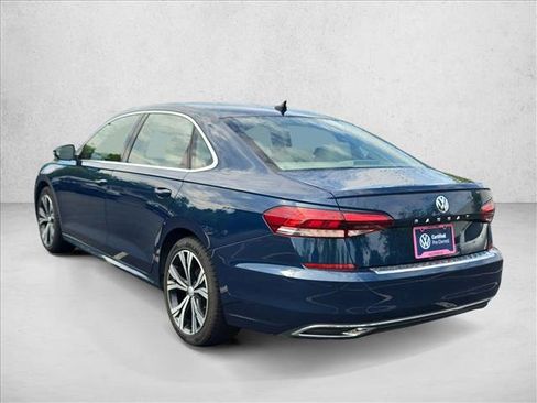 Used 2022 Volkswagen Passat 2.0T SE FWD image 7