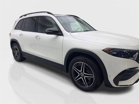 Used 2024 Mercedes-Benz EQB 250+ image 12