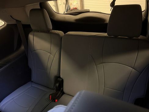 Used 2021 Buick Enclave Premium w/ Sun and Sites Package image 24