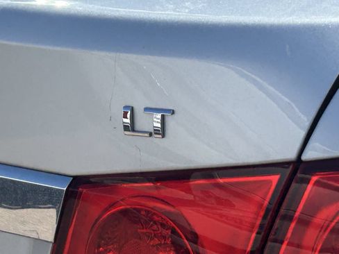 Used 2016 Chevrolet Cruze LT FWD image 7