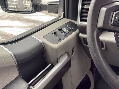 Used 2019 Ford F250 XLT w/ XLT Value Package image 14