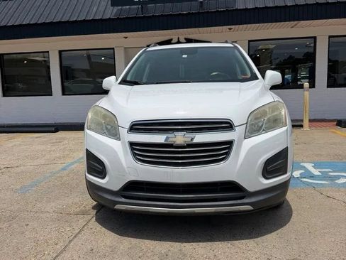 Used 2015 Chevrolet Trax LT w/ LT Plus Package AWD/4WD image 2