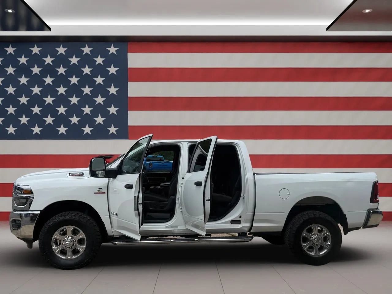 Used 2025 RAM 2500 Big Horn AWD/4WD image 9
