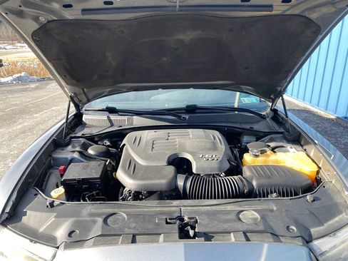 Used 2012 Dodge Charger SE w/ Sport Appearance Group image 7