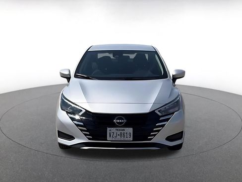 Used 2025 Nissan Versa SV image 7