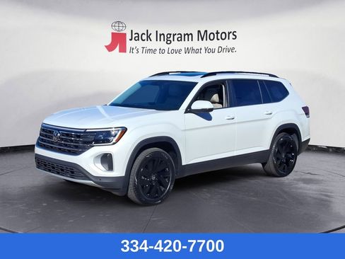 New 2026 Volkswagen Atlas SE image 1