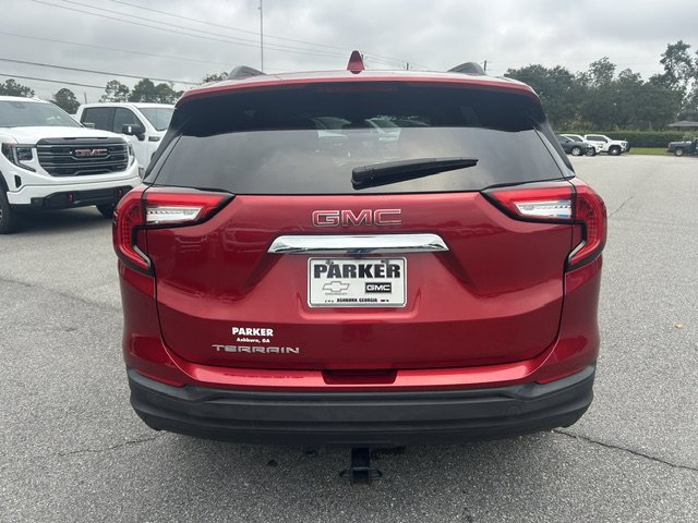 Used 2022 GMC Terrain SLE w/ Driver Convenience Package FWD image 3