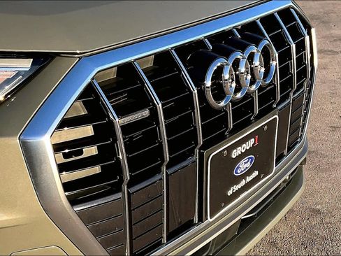 Used 2020 Audi Q3 2.0T Premium w/ Convenience Package image 29