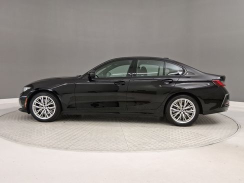 Used 2023 BMW 330i Sedan w/ Premium Package RWD image 2