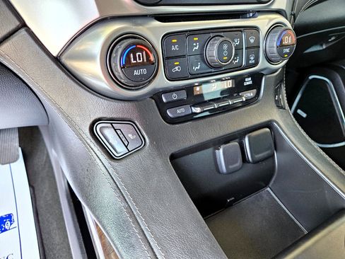 Used 2017 Chevrolet Tahoe LT image 23