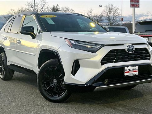 Used 2024 Toyota RAV4 XSE image 2