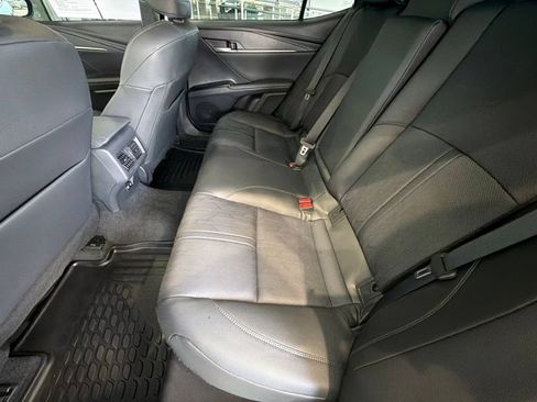 Used 2026 Toyota Camry XSE FWD image 34