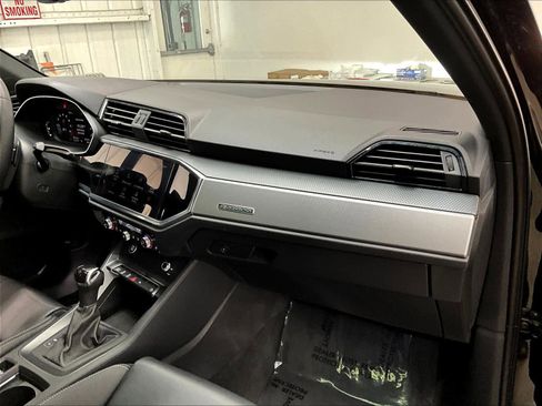 Used 2023 Audi Q3 2.0T Premium AWD/4WD image 18
