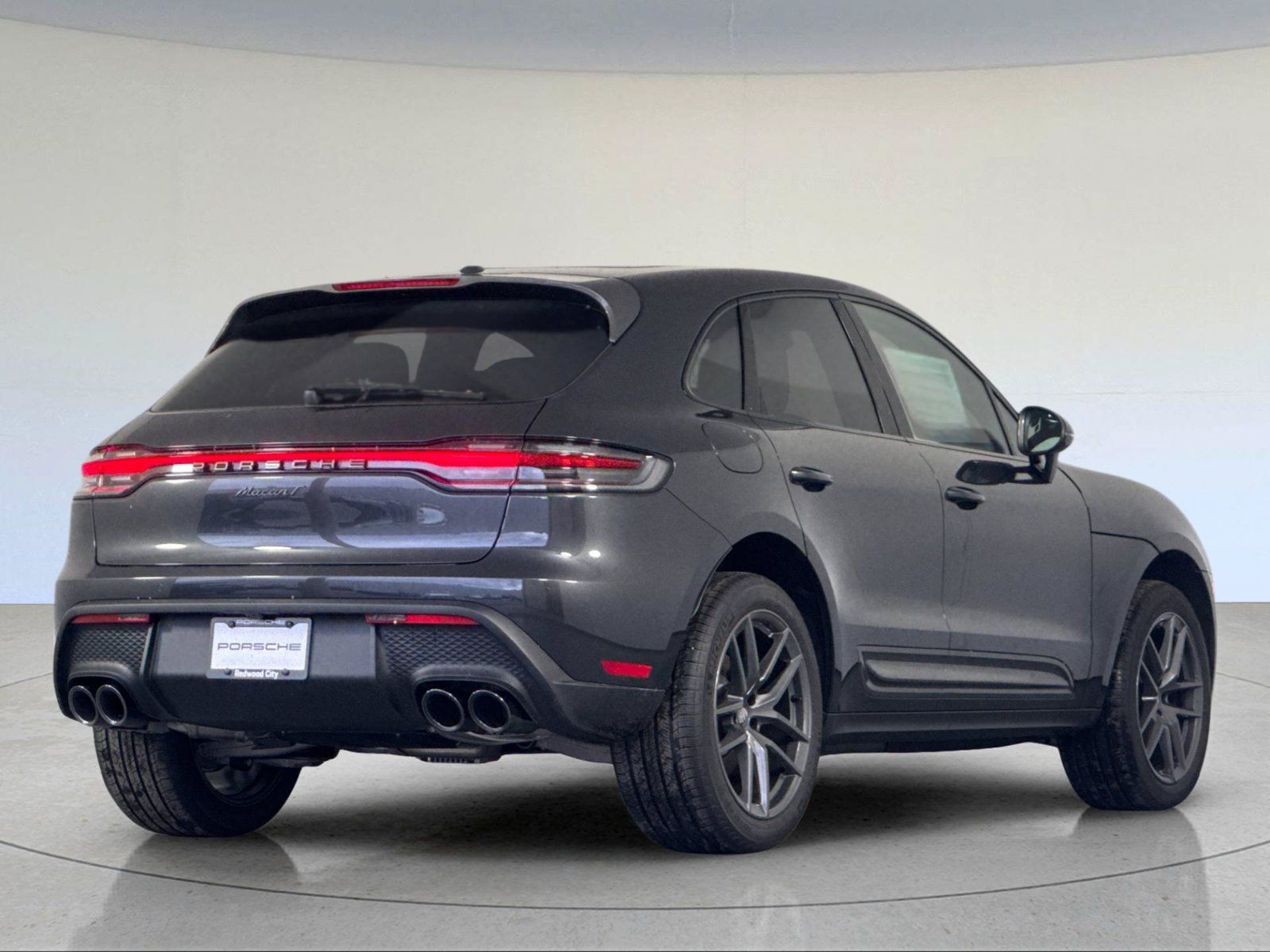 Certified 2026 Porsche Macan Turbo AWD/4WD image 8