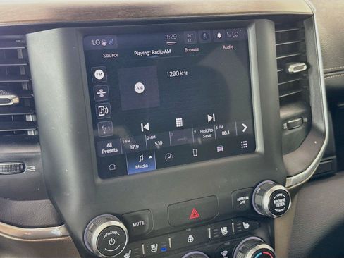 Used 2022 RAM 1500 Laramie RWD image 11