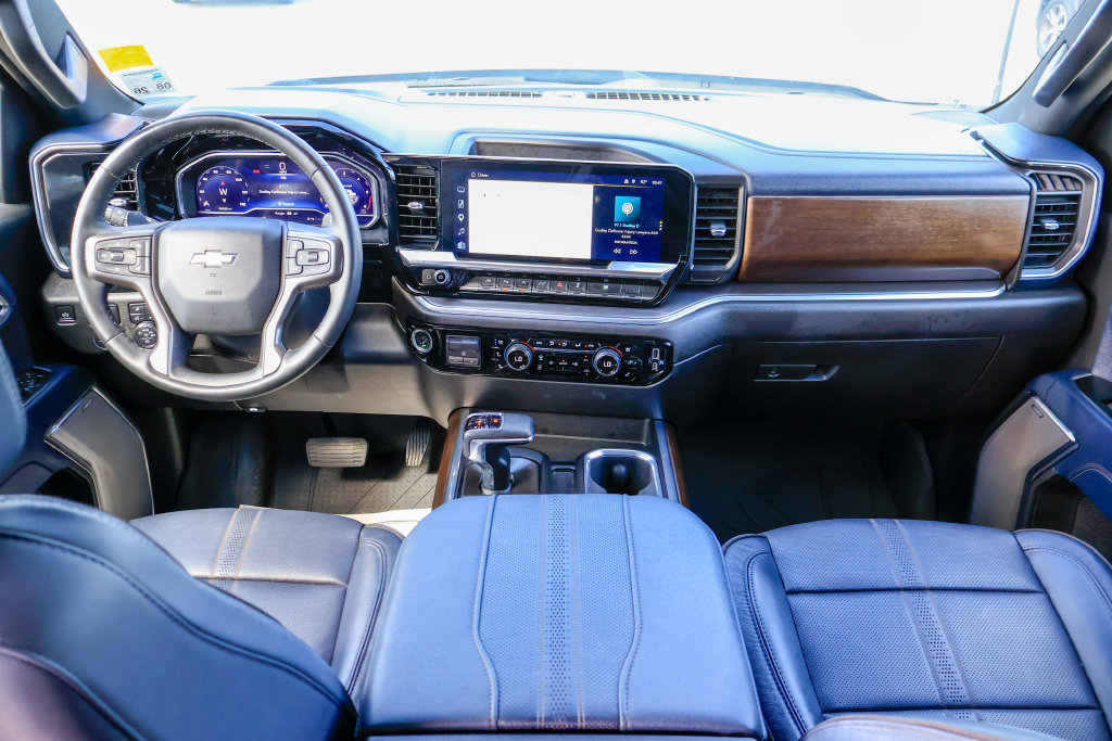 Used 2024 Chevrolet Silverado 1500 High Country RWD image 6