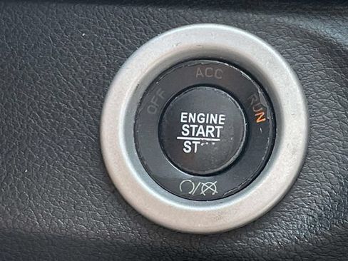 Used 2018 RAM 2500 Laramie w/ Snow Chief Group AWD/4WD image 28