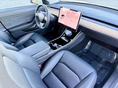 Used 2019 Tesla Model 3 Long Range image 13