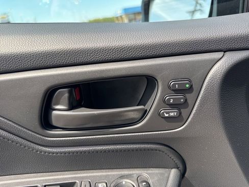 Used 2025 Honda Odyssey Sport-L image 12