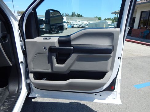 Used 2020 Ford F250 XL w/ Power Equipment Group RWD image 19
