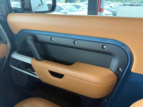 Used 2024 Land Rover Defender 90 S AWD/4WD image 23
