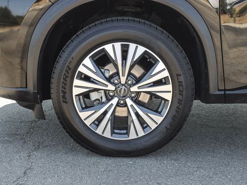 Used 2023 Nissan Rogue SV FWD image 11