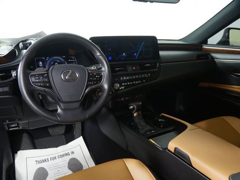 Used 2024 Lexus ES 300h F Sport image 20