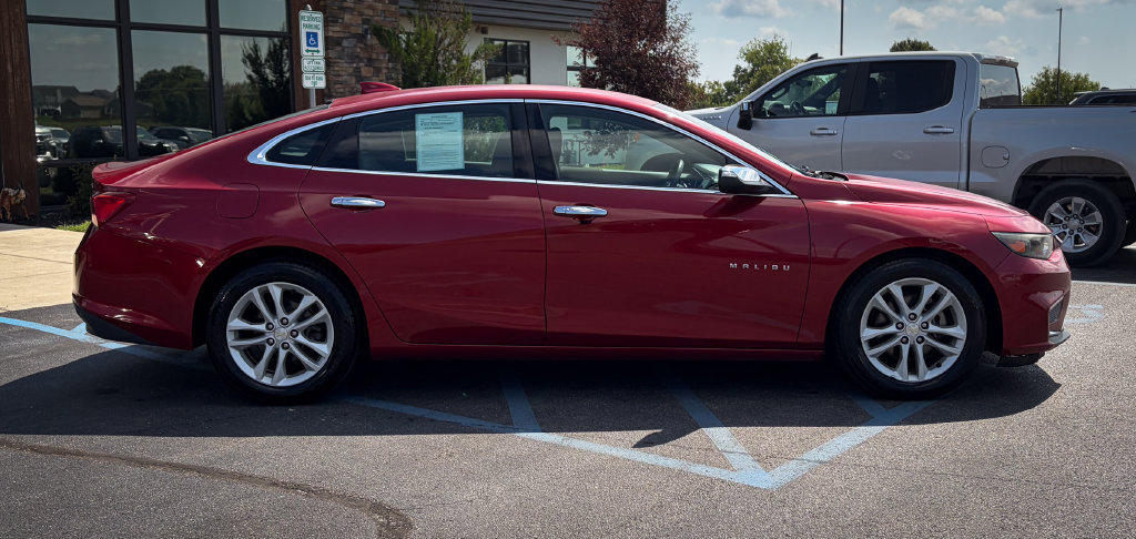 Used 2016 Chevrolet Malibu LT FWD image 19