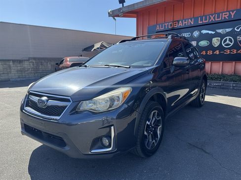 Used 2017 Subaru Crosstrek 2.0i Limited AWD/4WD image 8