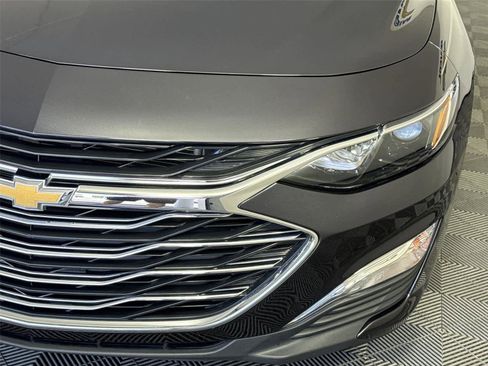 Used 2022 Chevrolet Malibu LS FWD image 9