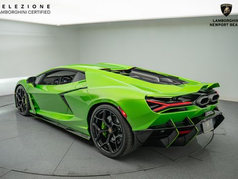 Used 2024 Lamborghini Revuelto image 15