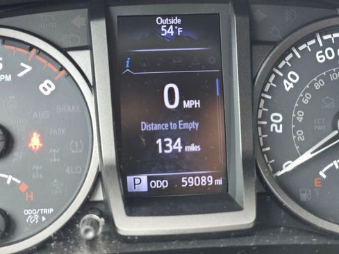 Used 2019 Toyota Tacoma TRD Off-Road image 27