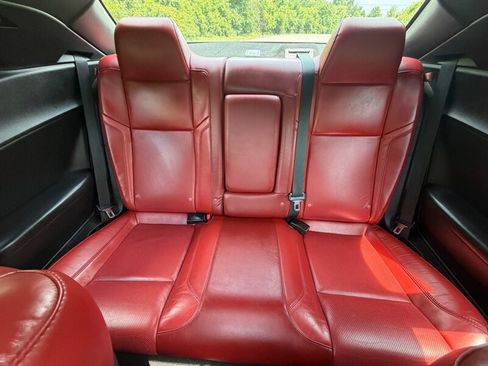 Used 2015 Dodge Challenger SXT Plus RWD image 12