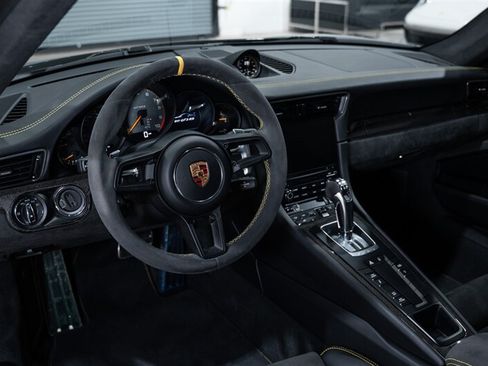 Used 2019 Porsche 911 GT3 RS RWD image 47