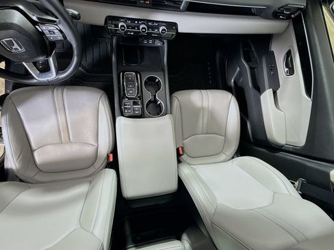 Used 2025 Honda Pilot Touring image 22