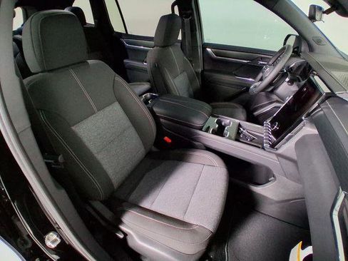 New 2026 GMC Acadia Elevation FWD image 15